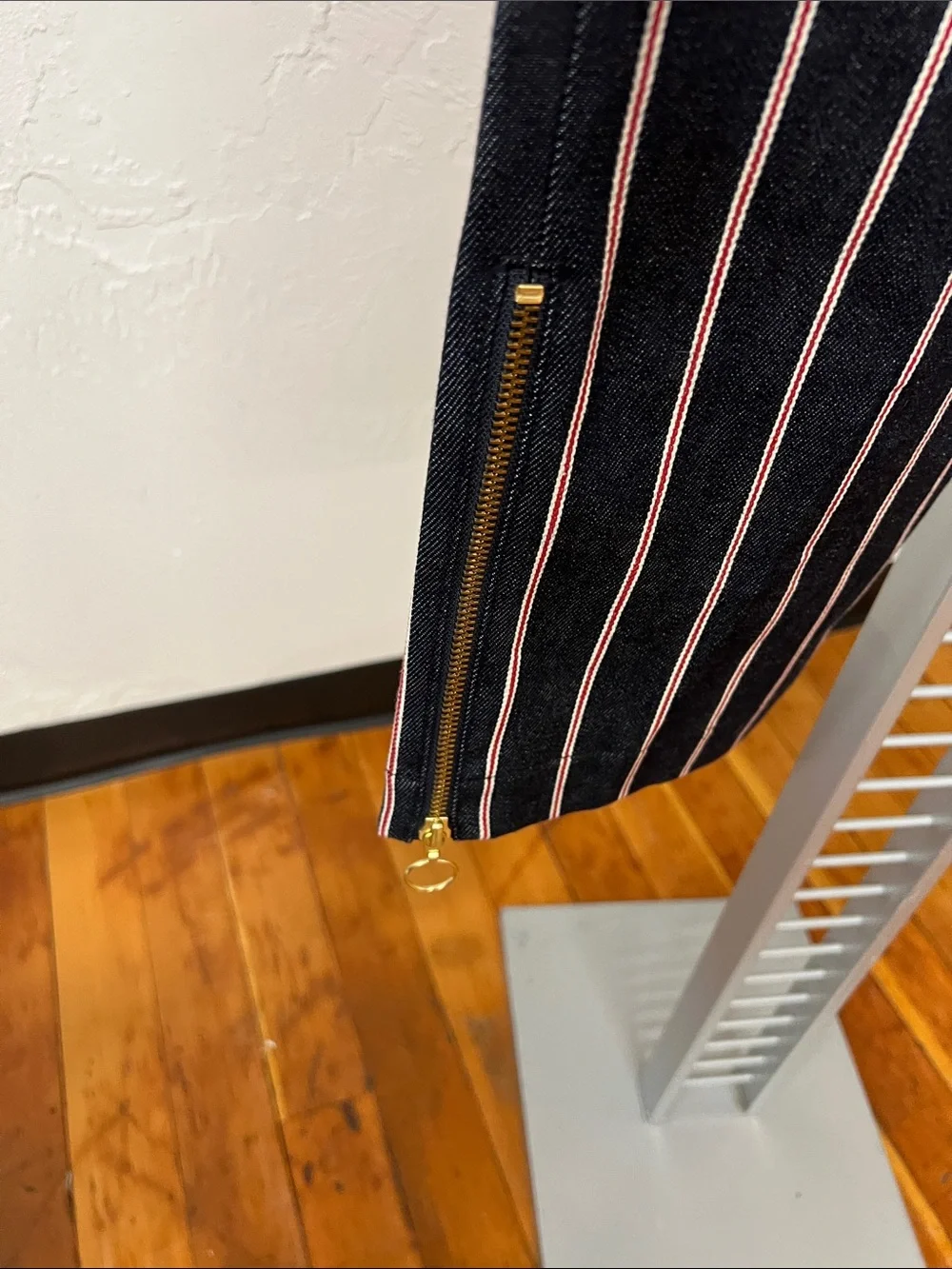 Maggie Marilyn 💯% Cotton Denim Navy Pants with Red, White Stripes Size 8 - Picture 8 of 16